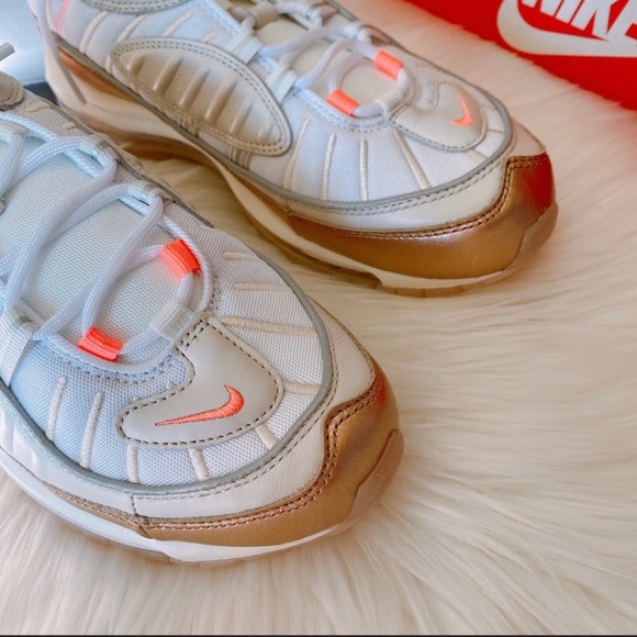 Nike Air Max 98 Metallic Sneaker - Picture 3 of 7